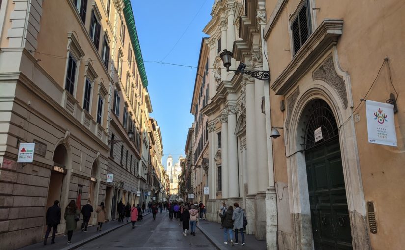 意大利罗马西班牙大台阶前的奢侈品大街Via Condotti