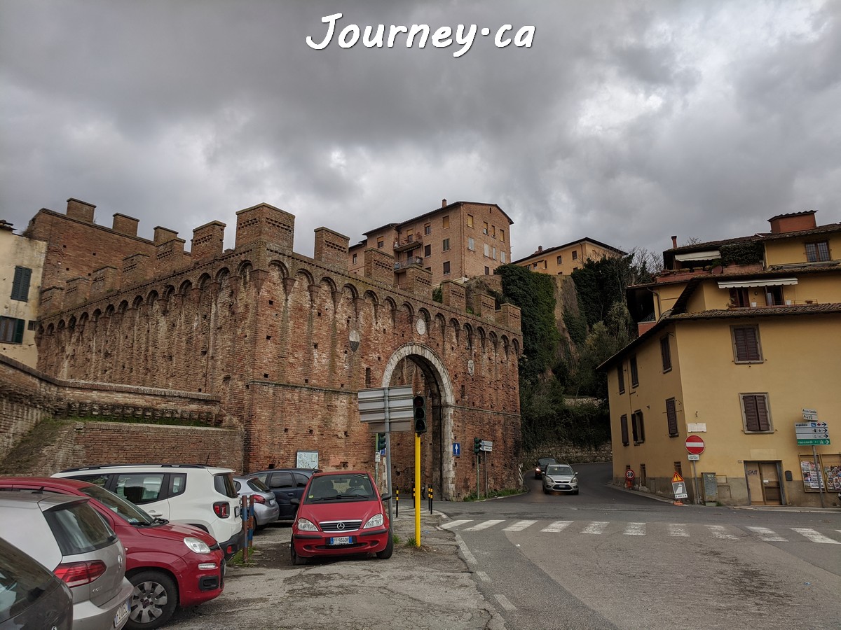 Porta Ovile, Siena