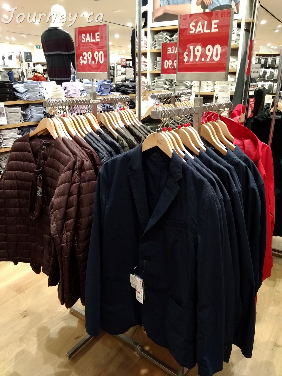 优衣库西服19.9加元