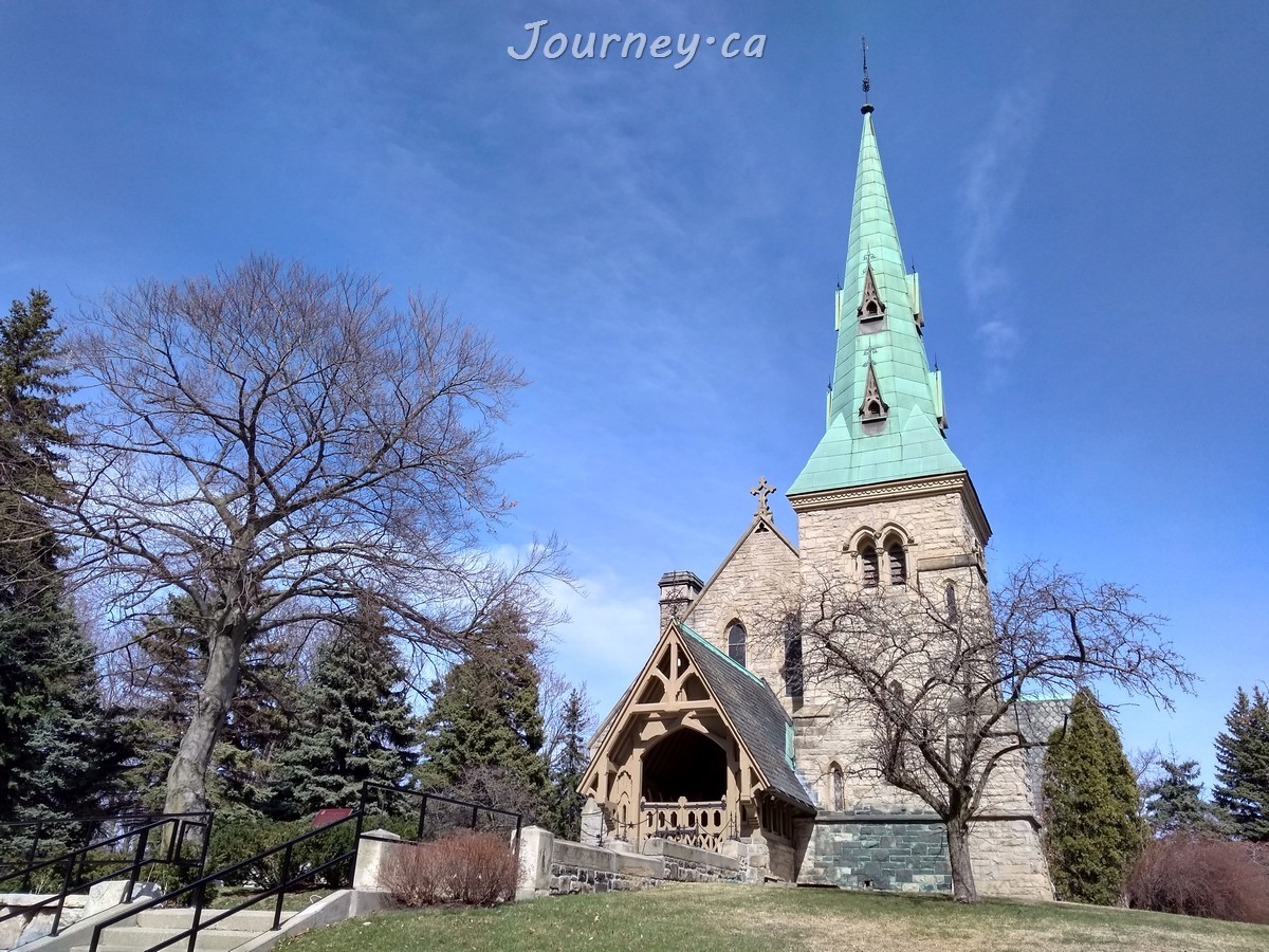 Chapel of St. James-the-Less in St. James cemetery